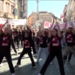 Roma, flash mob contro la violenza sulle donne