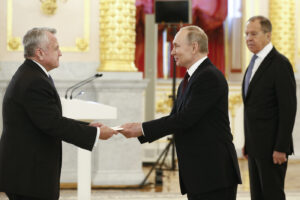 Russia, Putin alla cerimonia per ricevere le credenziali dagli ambasciatori stranieri appena nominati