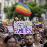 Grecia, via libera a matrimoni civili fra persone dello stesso sesso