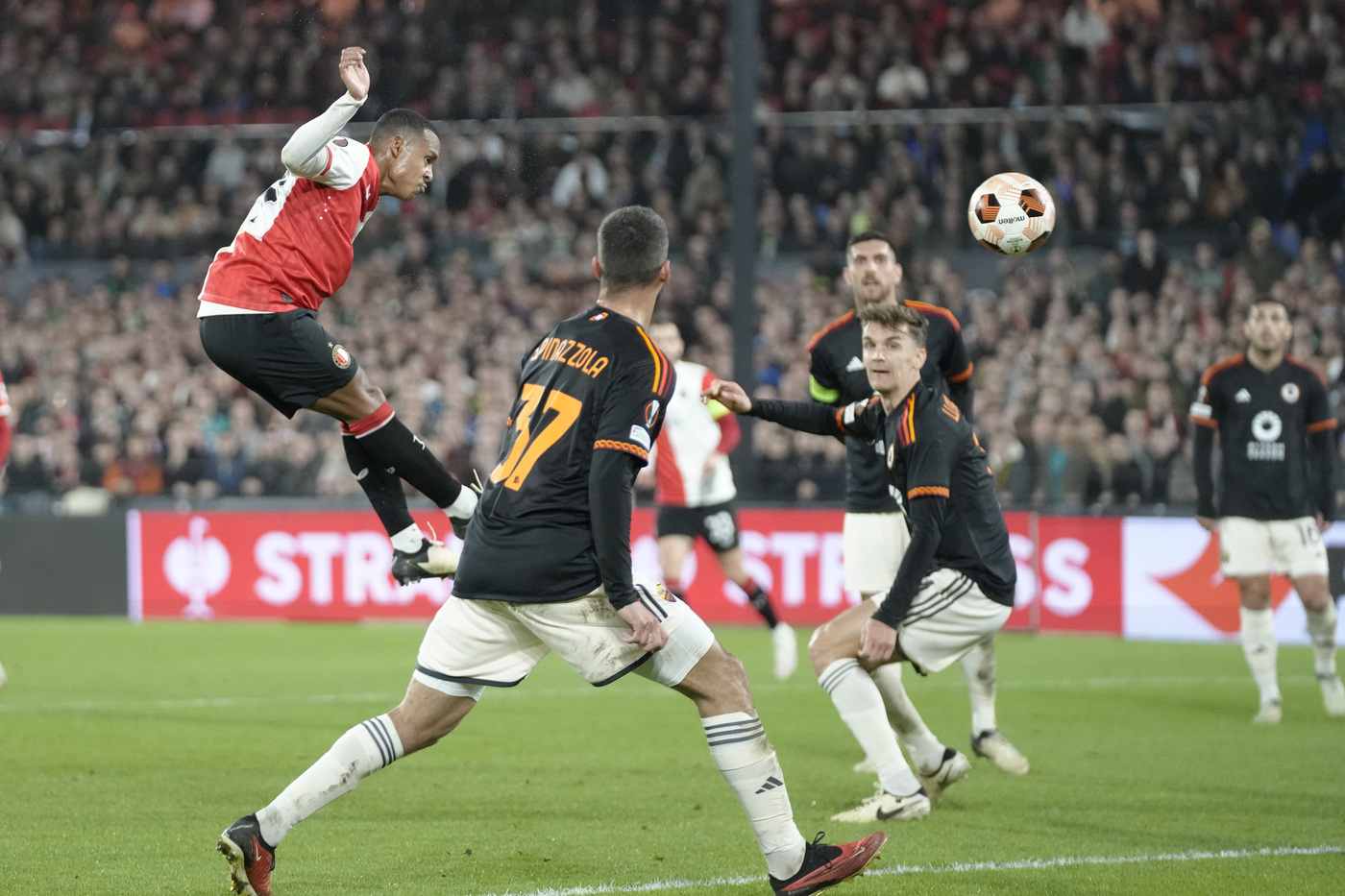 Europa League, Feyenoord-Roma 1-1: Lukaku risponde a Paixão