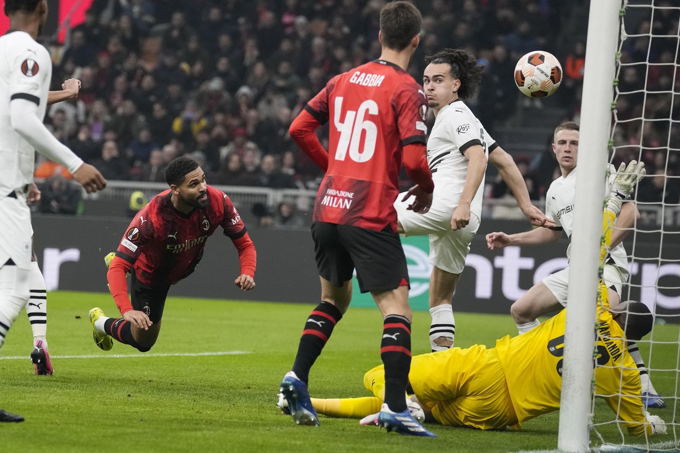 Milan-Rennes 3-0, Loftus-Cheek e Leão trascinano i Rossoneri