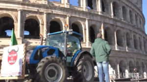 Agricoltori, trattori da Caserta al Colosseo