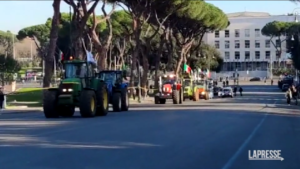 Protesta agricoltori, Roma: trattori arrivano al Circo Massimo