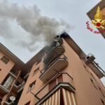 Biella, incendio in palazzina: tutti evacuati