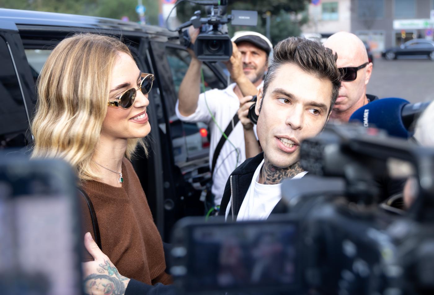 Polemica su Fedez “nullatenente”. Lui: “Io non mento” Polemica su Fedez “nullatenente”. Lui: “Io non mento”