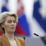 Navalny, von der Leyen: “Sua morte ci ricorda chi è Putin”