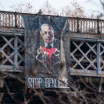 Roma, nuova opera di Laika: ‘Stop Genocide’ con Netayahu che mangia anguria