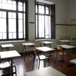 Ancona, 14enne si getta dal terzo piano a scuola, forse per un brutto voto