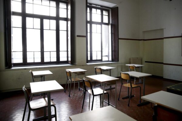 Ritorno a scuola con green pass: molte aule in sovrannumero