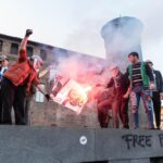 Torino, bruciata foto Meloni a corteo pro-Palestina