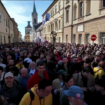 Croazia, migliaia in piazza a Zagabria contro governo