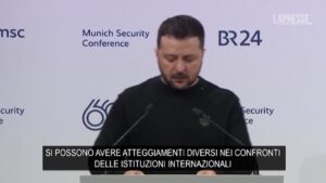 Ucraina, Zelensky: “Putin finirà all’Aia o ucciso da uno dei suoi”