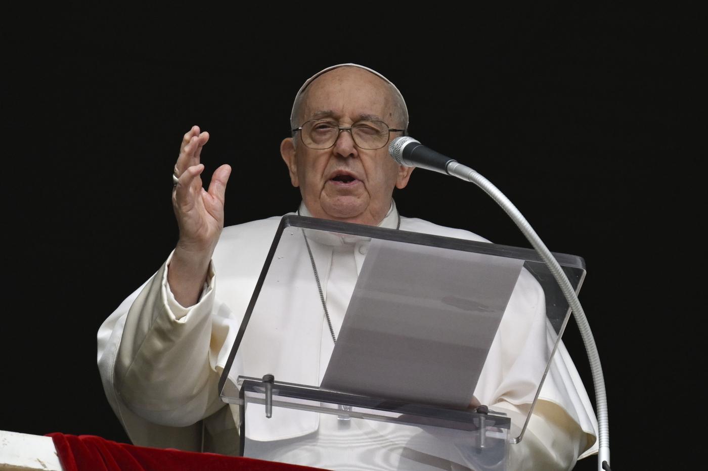 Papa Francesco: “Preghiamo per conflitti Ucraina, Palestina, Africa”