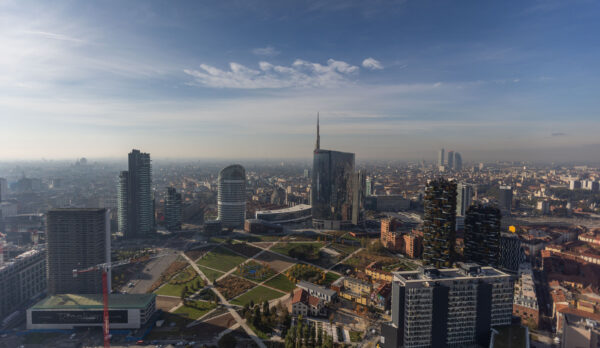 Smog, Milano tra le città con la peggiore qualità d’aria al mondo