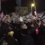 Israele, migliaia di persone in piazza contro Netanyahu