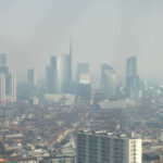Smog, Sala su qualità aria a Milano: “Questione che non esiste”