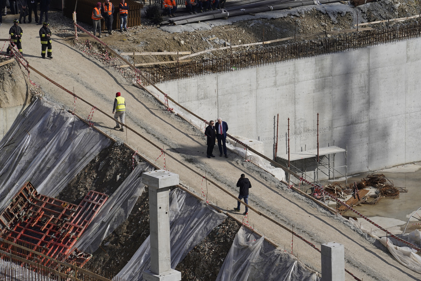 Crollo Firenze, procura: “Criticità nel cantiere, operai irregolari in Italia”