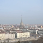 Torino, la città coperta da una coltre di smog