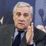 Ppe, Tajani: “Togliere croce da manifesto Olimpiadi non è laicità ma stupidità”