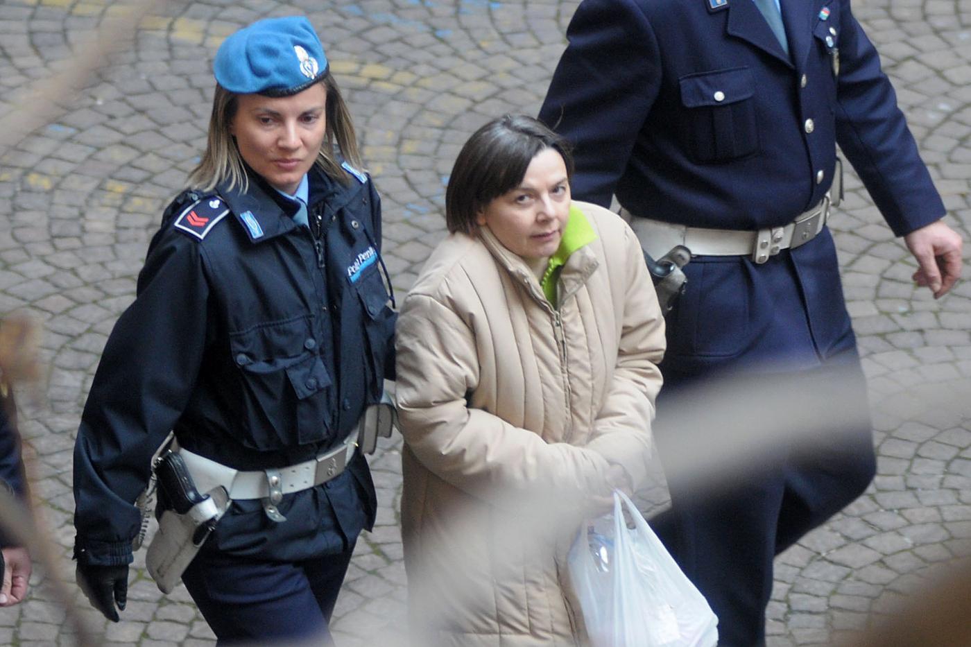 Strage Erba, Tarfusser sanzionato da Csm con censura