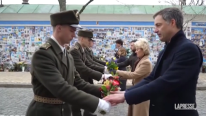 Kiev, Zelensky e i leader occidentali al “Muro della Memoria”