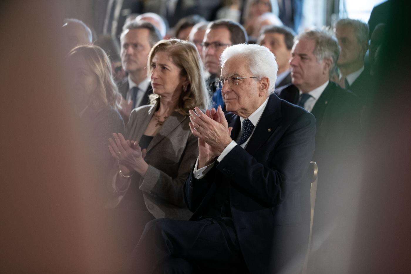 Mattarella conferisce 30 onorificenze al merito Mattarella conferisce 30 onorificenze al merito