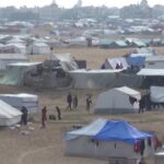 Gaza, migliaia di palestinesi rifugiati nella tendopoli di Al-Mawasi