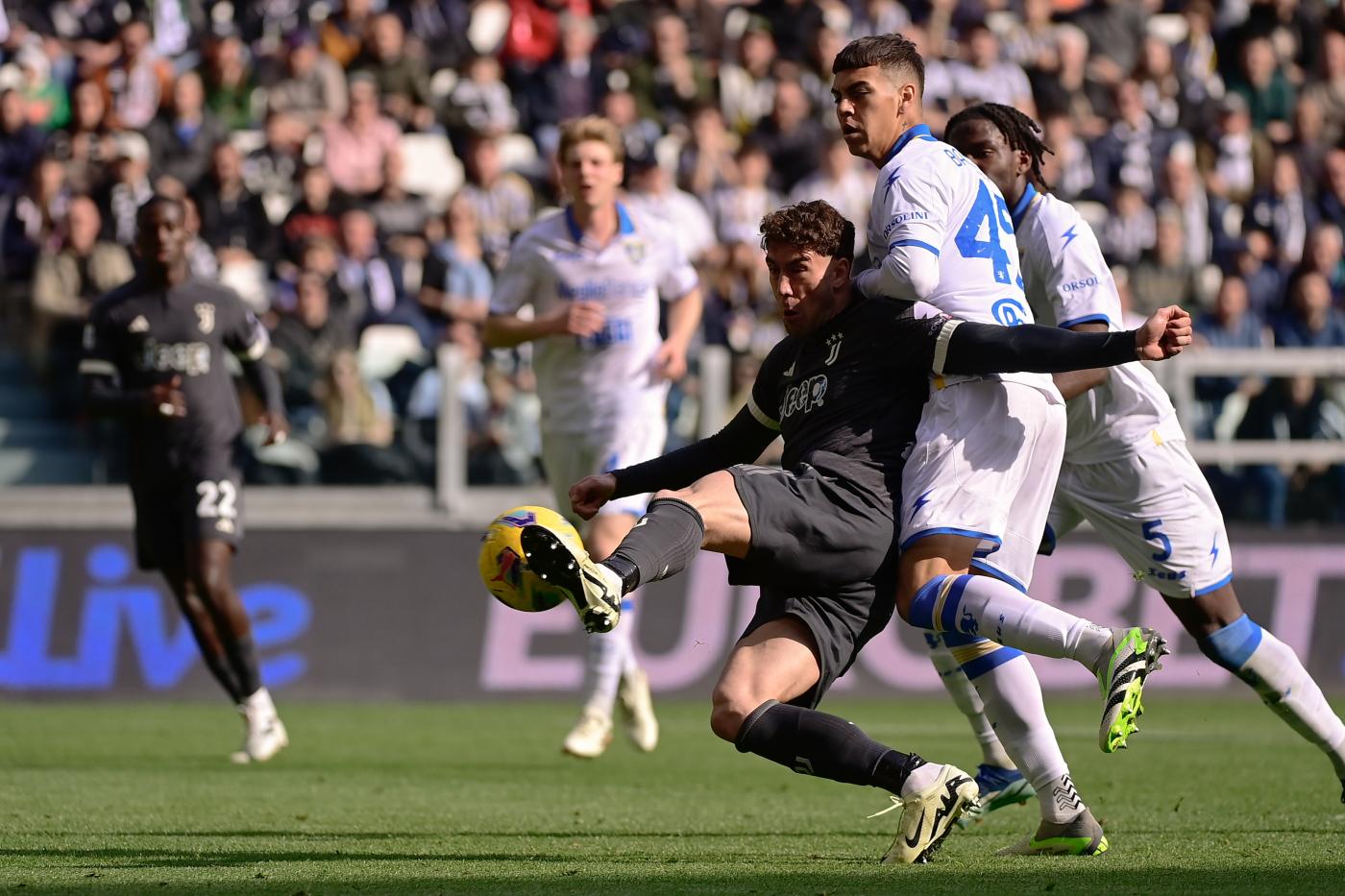 Juventus-Frosinone 3-2, decide Rugani all’ultimo secondo