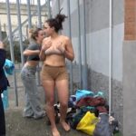 Milano, protesta in mutande per chiedere chiusura Cpr via Corelli