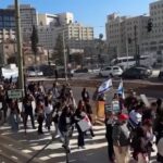 Gerusalemme, proteste contro l’esenzione al servizio militare degli ortodossi