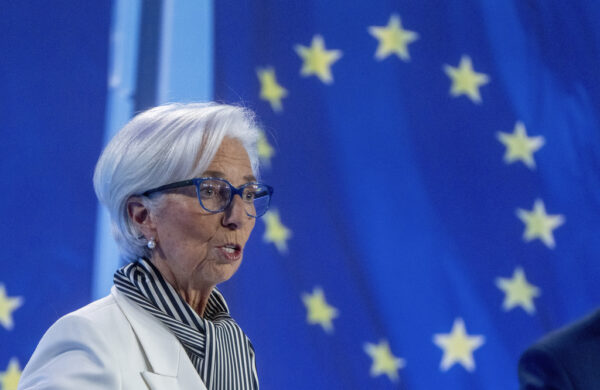 Inflazione, Lagarde: “Ci aspettiamo che continui a rallentare”