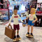 Ferragnez, le statuine di Fedez (con la valigia) e Ferragni nel presepe