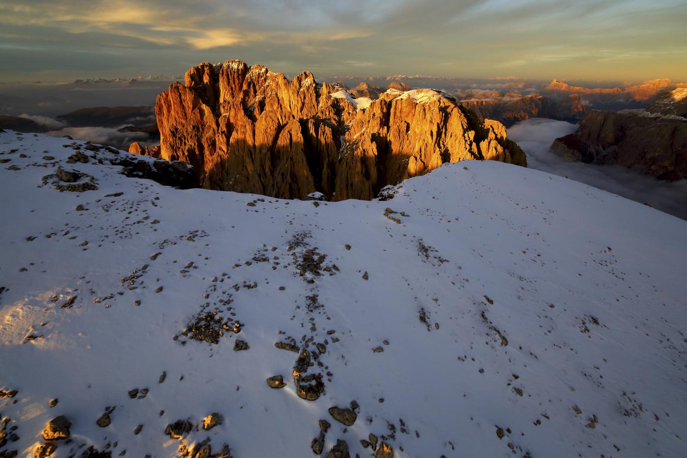 Montagna, cosa fare quando c’è il rischio valanghe