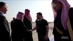 Ucraina, Zelensky arrivato in Arabia Saudita