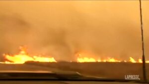 Usa, incendi bruciano Oklahoma nord-occidentale