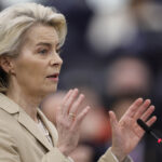 Ue, von der Leyen: “Appalti congiunti nella difesa come per i vaccini”