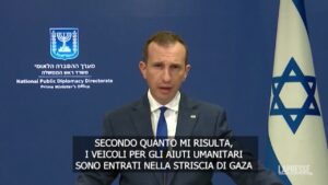 Gaza, Israele: “Camion travolti, autisti hanno ucciso decine di persone”