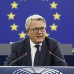 Europee, Schmit: “Mai alleanza con Meloni, è estrema destra”