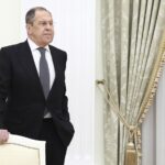 Ucraina, Lavrov: “Macron? Truppe occidentali sono già lì”