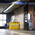 Roma, gruppo di 50 donne imbratta stazione metro Laurentina