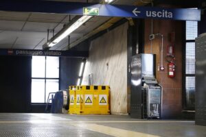 Metro Roma, scale mobili chiuse