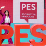 Pse, Schlein e leader europei cantano Bella Ciao: “Non siamo soli nelle lotte alla destra”