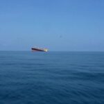 Mar Rosso, affonda nave colpita da Houthi: le immagini