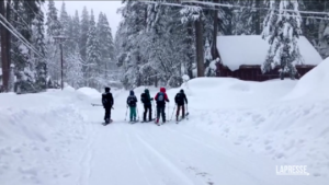 Usa, tempesta di neve in Sierra Nevada