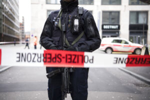 Svizzera, ferisce con coltellata ebreo ortodosso: arrestato 15enne
