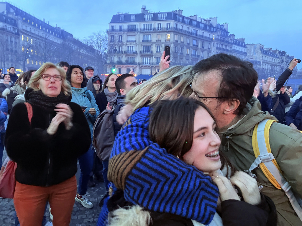 Francia, ok del Parlamento: diritto aborto in Costituzione