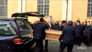 Funerali Taviani, cerimonia laica in Campidoglio