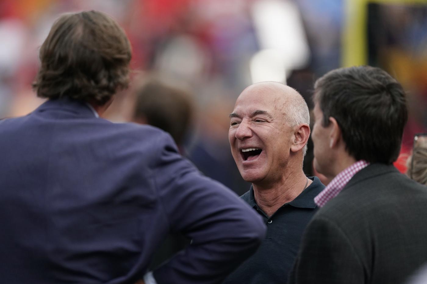 Jeff Bezos supera Elon Musk: è l’uomo più ricco al mondo