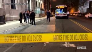 Usa, sparatoria su un bus a Philadelphia: un morto
