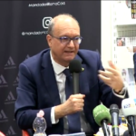 Valditara, la presentazione del libro finisce in bagarre